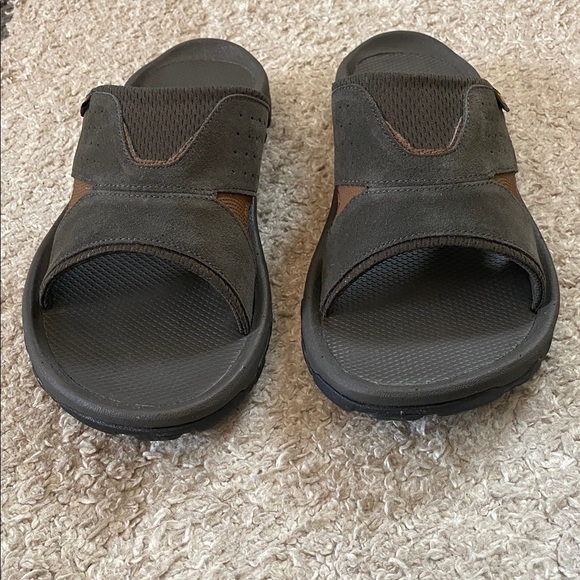 New with box Teva Katavu 2 slide sandals men’s size 10